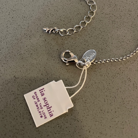 New lia sophia Lanky giraffe necklace silver tone - Picture 3 of 6